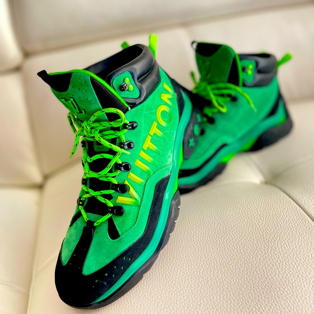LOUIS VUITTON
2021 Millenium 'Green Black' Hiking Boots